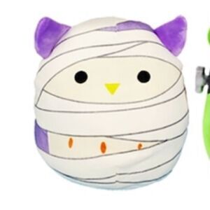 Halloween Squishmallow Holly the mommy 8”